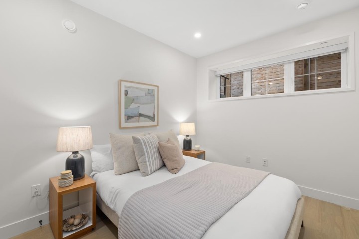 Photo 13 at 2432 W 49th Avenue, S.W. Marine, Vancouver West