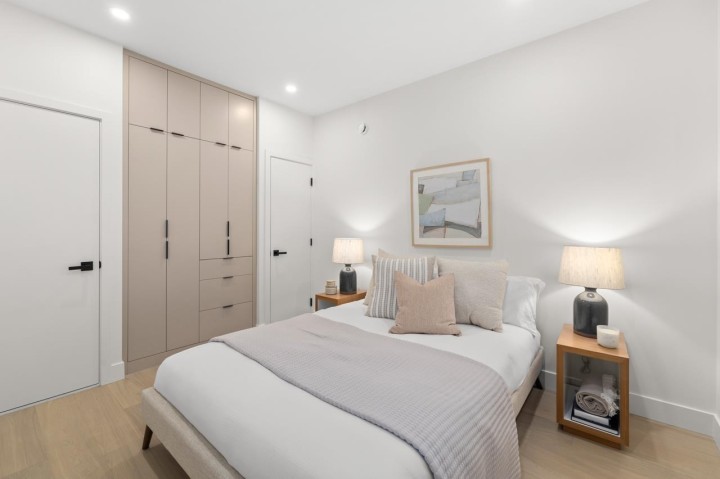 Photo 11 at 2432 W 49th Avenue, S.W. Marine, Vancouver West