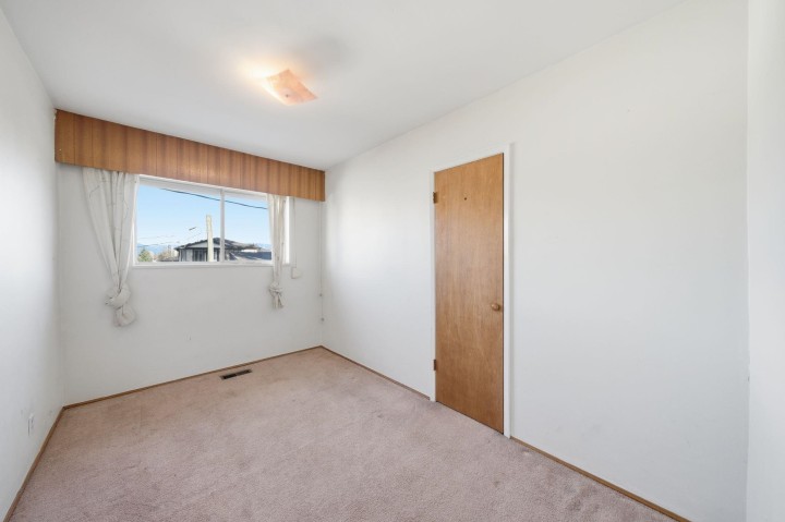Photo 16 at 4561 Manor Street, Collingwood VE, Vancouver East