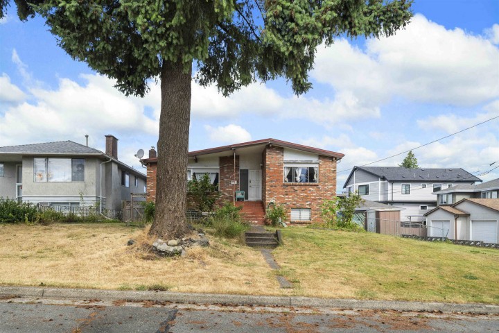 Photo 22 at 4561 Manor Street, Collingwood VE, Vancouver East