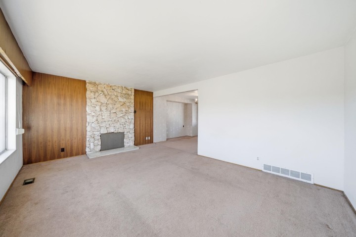 Photo 7 at 4561 Manor Street, Collingwood VE, Vancouver East