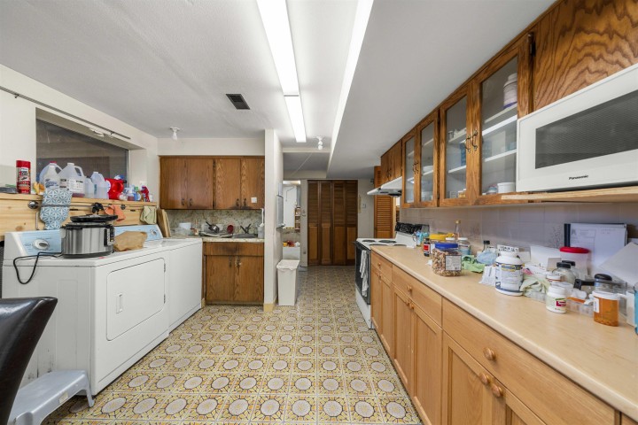 Photo 38 at 4561 Manor Street, Collingwood VE, Vancouver East