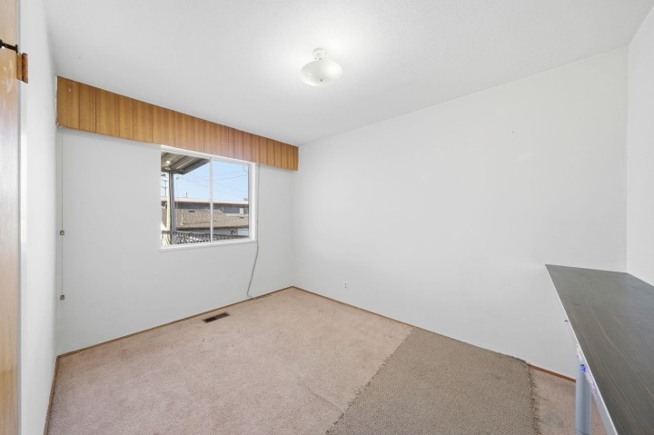 Photo 14 at 4561 Manor Street, Collingwood VE, Vancouver East