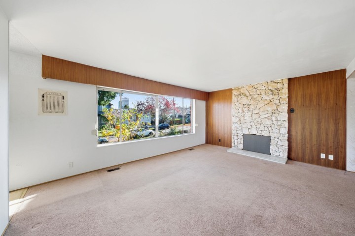 Photo 8 at 4561 Manor Street, Collingwood VE, Vancouver East
