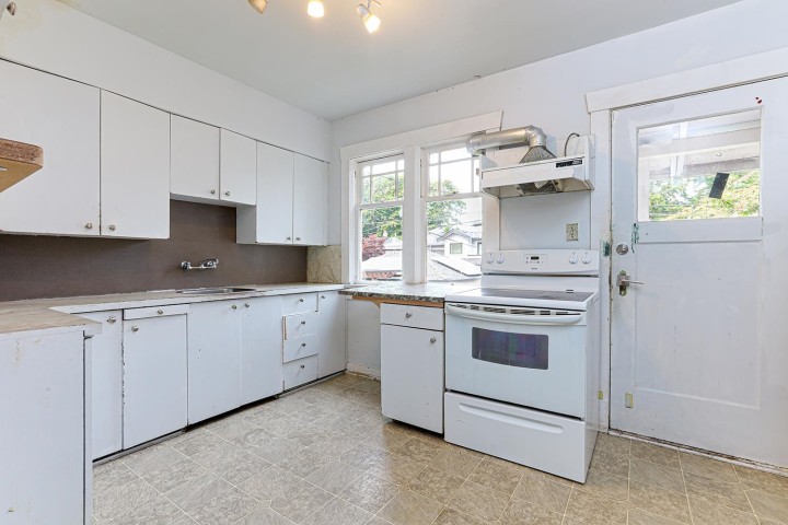 Photo 16 at 4557 W 14th Avenue, Point Grey, Vancouver West