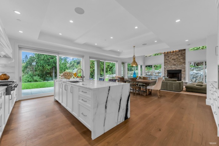 Photo 12 at 565 Robin Hood Road, British Properties, West Vancouver