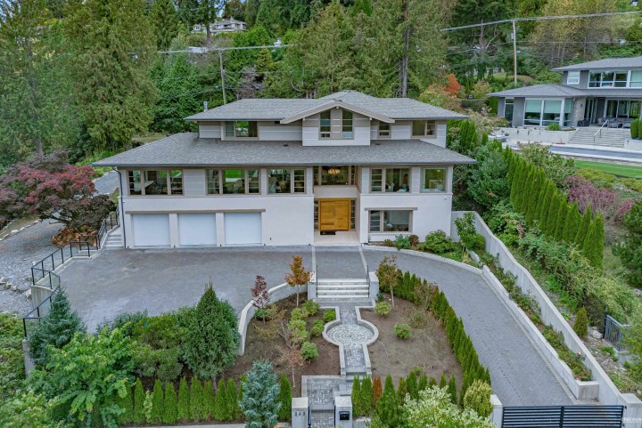 Photo 1 at 565 Robin Hood Road, British Properties, West Vancouver