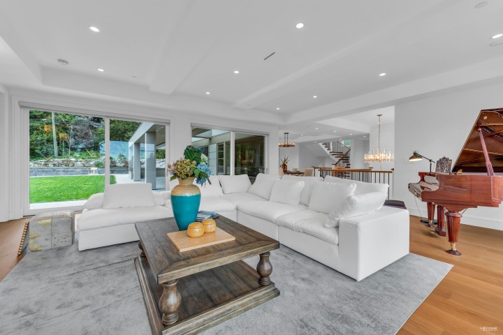 Photo 5 at 565 Robin Hood Road, British Properties, West Vancouver
