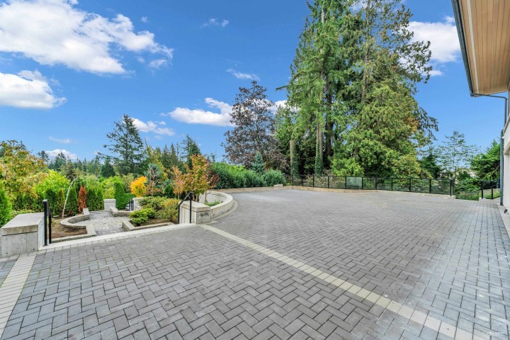 Photo 37 at 565 Robin Hood Road, British Properties, West Vancouver