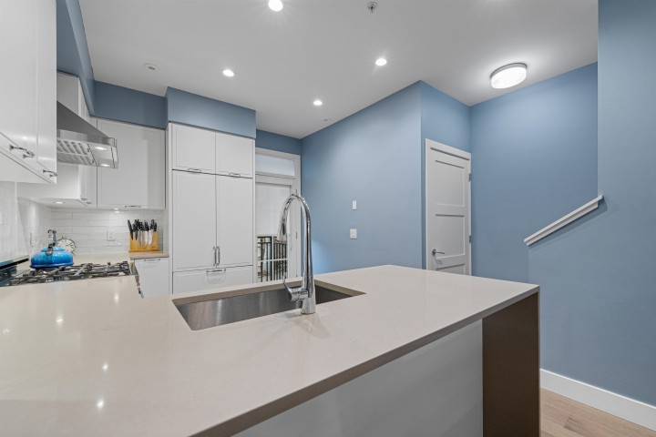 Photo 10 at 8121 Shaughnessy Street, Marpole, Vancouver West