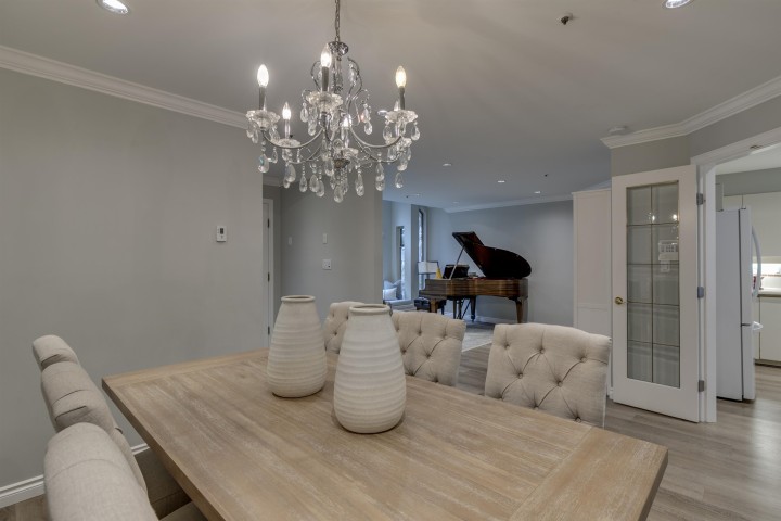 Photo 2 at 4560 W 7th Avenue, Point Grey, Vancouver West