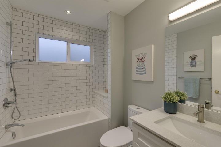 Photo 16 at 4560 W 7th Avenue, Point Grey, Vancouver West