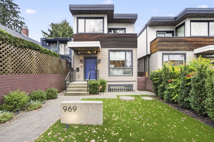 Photo 2 at 969 W 18th Avenue, Cambie, Vancouver West