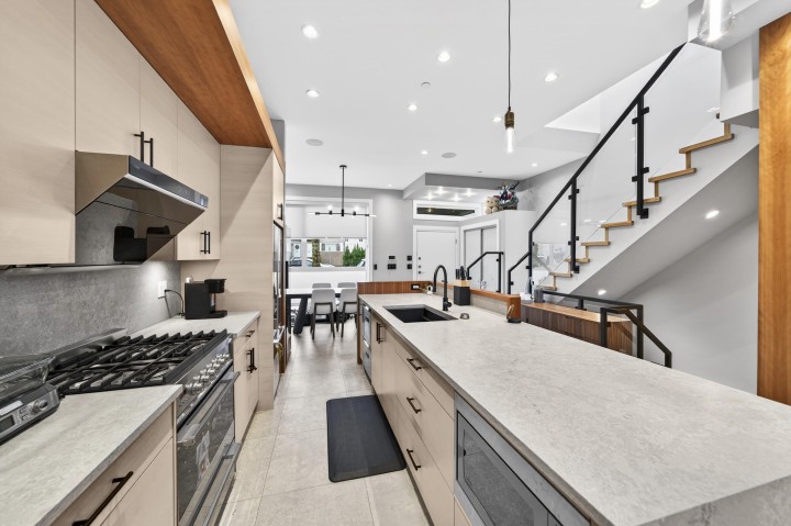 Photo 5 at 969 W 18th Avenue, Cambie, Vancouver West