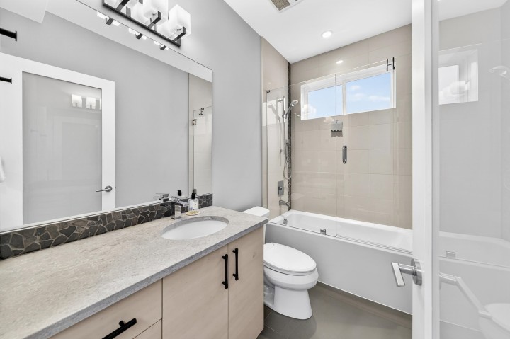 Photo 19 at 969 W 18th Avenue, Cambie, Vancouver West