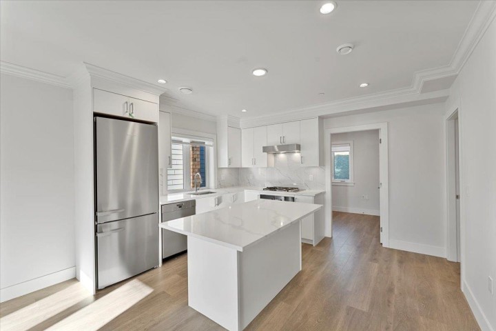 Photo 13 at 2227 W 16th Avenue, Kitsilano, Vancouver West