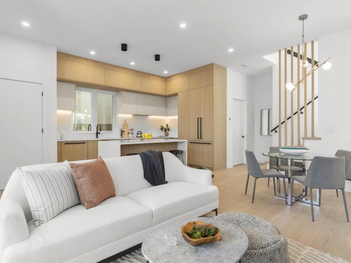 Photo 10 at 1 - 4422 W 6th Avenue, Point Grey, Vancouver West