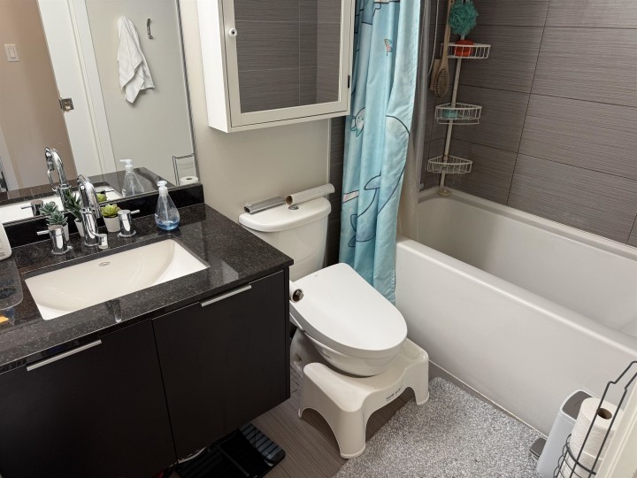 Photo 7 at 1404 - 445 W 2nd Avenue, False Creek, Vancouver West