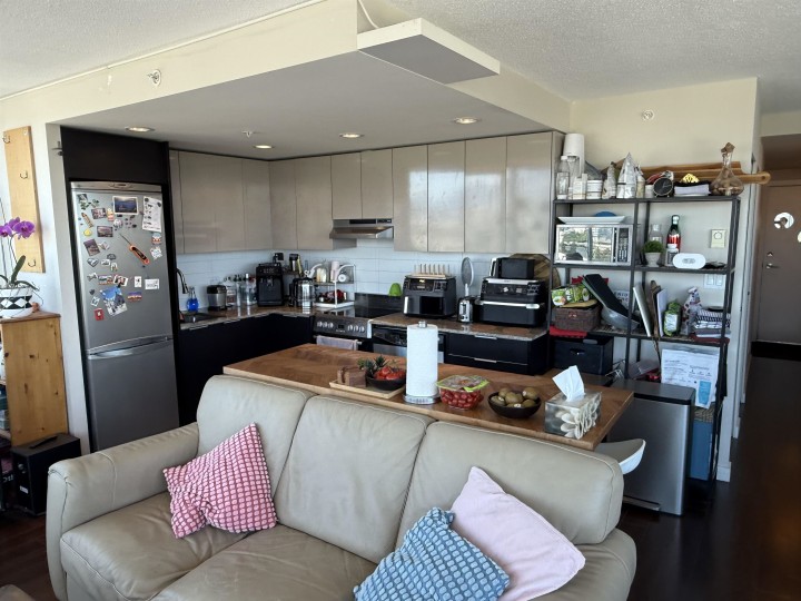 Photo 18 at 1404 - 445 W 2nd Avenue, False Creek, Vancouver West