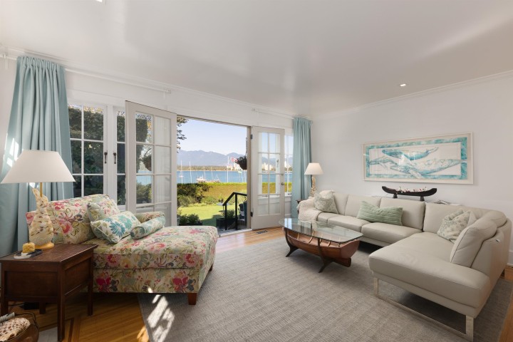 Photo 2 at 2449 Point Grey Road, Kitsilano, Vancouver West