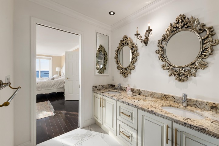 Photo 32 at 2198 Rosebery Avenue, Queens, West Vancouver