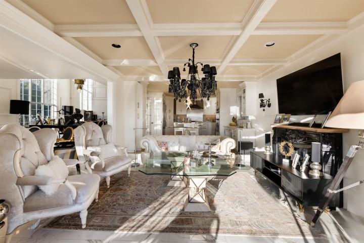 Photo 11 at 2198 Rosebery Avenue, Queens, West Vancouver