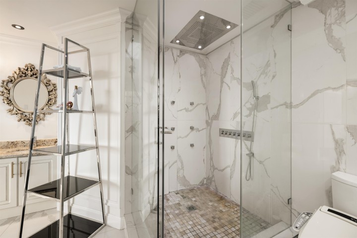 Photo 31 at 2198 Rosebery Avenue, Queens, West Vancouver