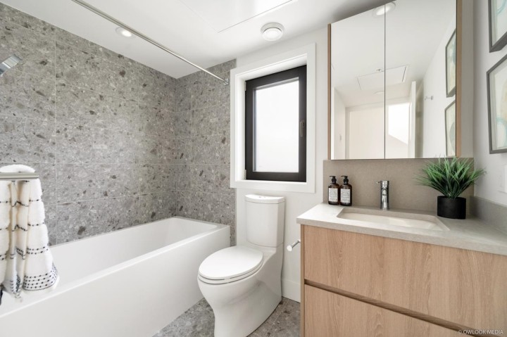 Photo 16 at 6322 Oak Street, Oakridge VW, Vancouver West