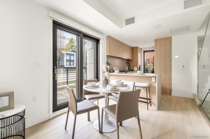 Photo 7 at 6322 Oak Street, Oakridge VW, Vancouver West