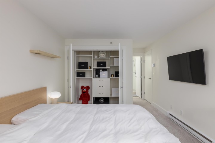 Photo 11 at 828 W 6th Avenue, Fairview VW, Vancouver West