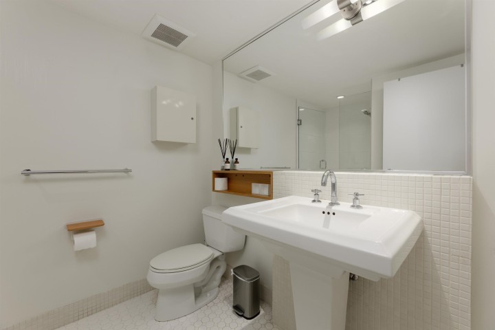 Photo 19 at 828 W 6th Avenue, Fairview VW, Vancouver West