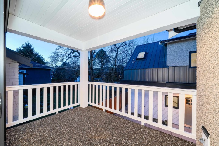 Photo 13 at 2735 W 8th Avenue, Kitsilano, Vancouver West