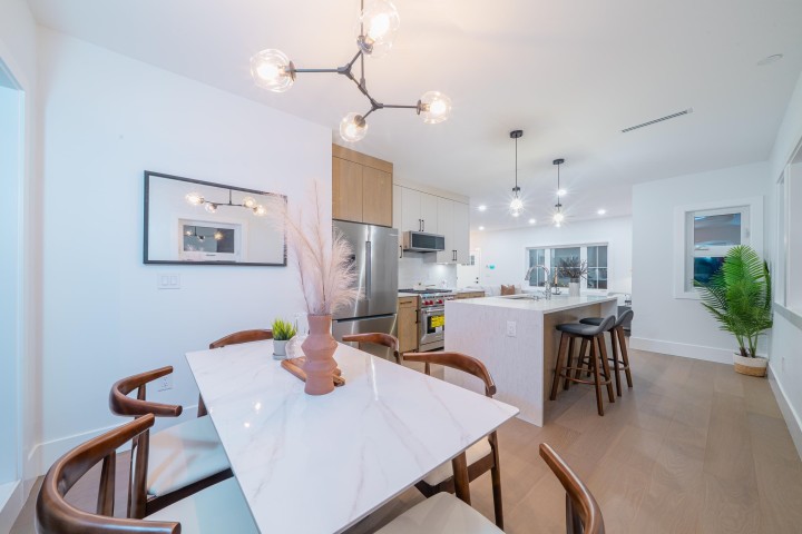 Photo 12 at 2735 W 8th Avenue, Kitsilano, Vancouver West