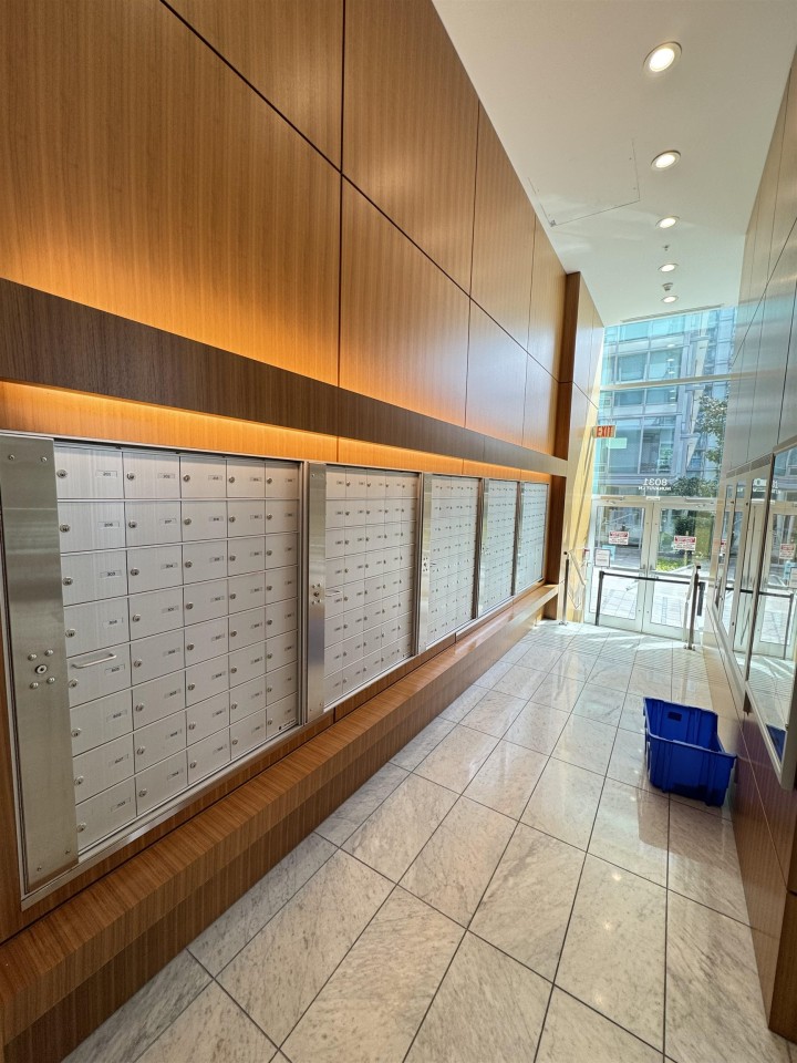 Photo 14 at 804 - 8031 Nunavut Lane, Marpole, Vancouver West