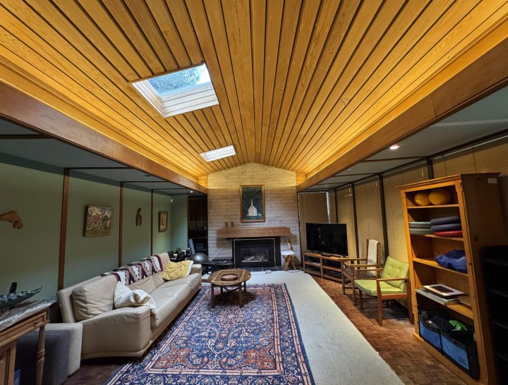 Photo 2 at 6369 Macdonald Street, Kerrisdale, Vancouver West