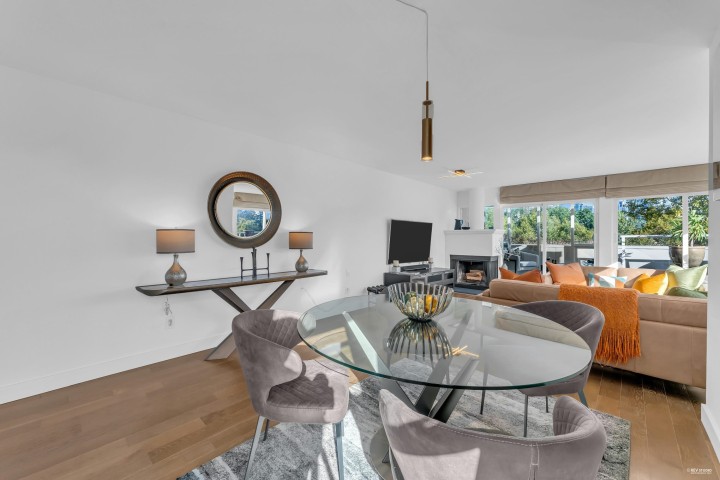 Photo 9 at 2243 Oak Street, Fairview VW, Vancouver West