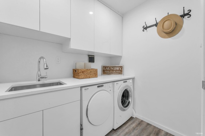 Photo 33 at 2243 Oak Street, Fairview VW, Vancouver West