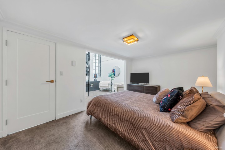 Photo 18 at 2243 Oak Street, Fairview VW, Vancouver West