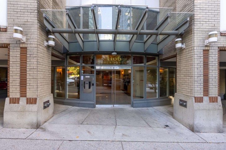 Photo 32 at 2702 - 1166 Melville Street, Coal Harbour, Vancouver West