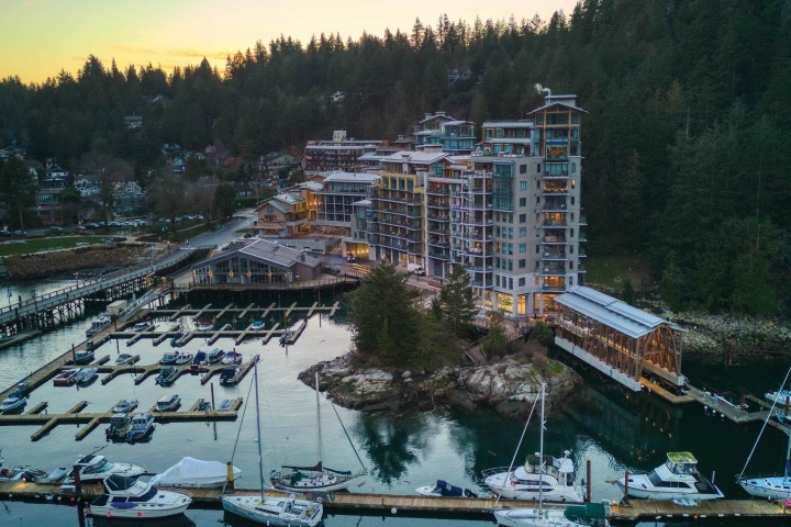 Photo 2 at 201 - 6707 Nelson Avenue, Horseshoe Bay WV, West Vancouver