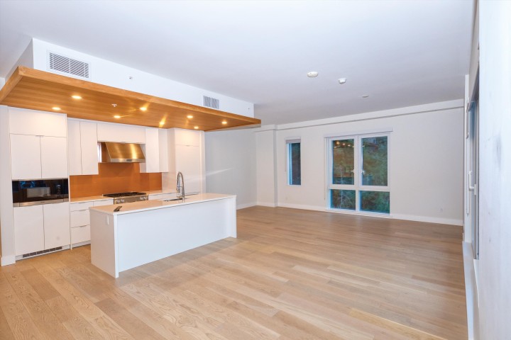 Photo 8 at 201 - 6707 Nelson Avenue, Horseshoe Bay WV, West Vancouver