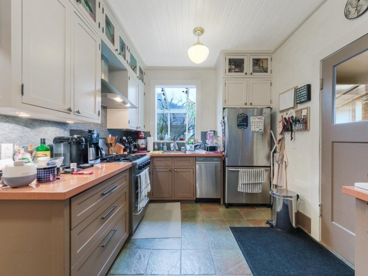 Photo 6 at 482 W 17th Avenue, Cambie, Vancouver West