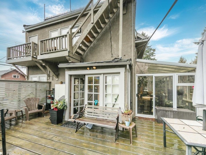 Photo 9 at 482 W 17th Avenue, Cambie, Vancouver West