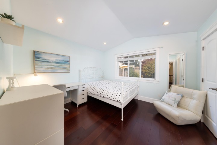 Photo 18 at 1361 Lawson Avenue, Ambleside, West Vancouver