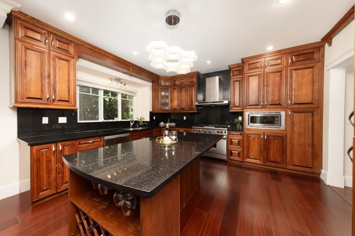 Photo 11 at 1361 Lawson Avenue, Ambleside, West Vancouver
