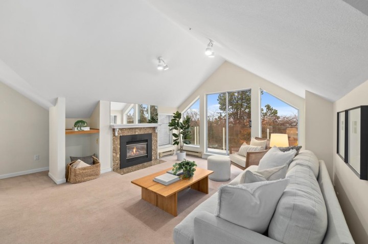 Photo 3 at 3274 W 1st Avenue, Kitsilano, Vancouver West