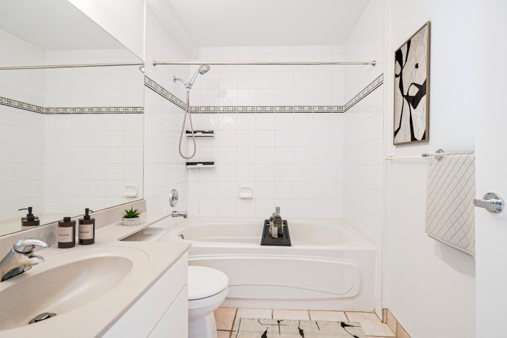 Photo 13 at 206 - 1688 Cypress Street, Kitsilano, Vancouver West