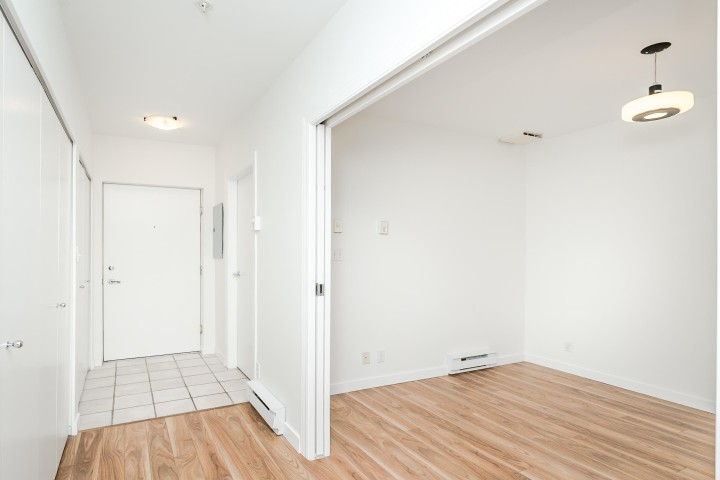 Photo 4 at 206 - 1688 Cypress Street, Kitsilano, Vancouver West