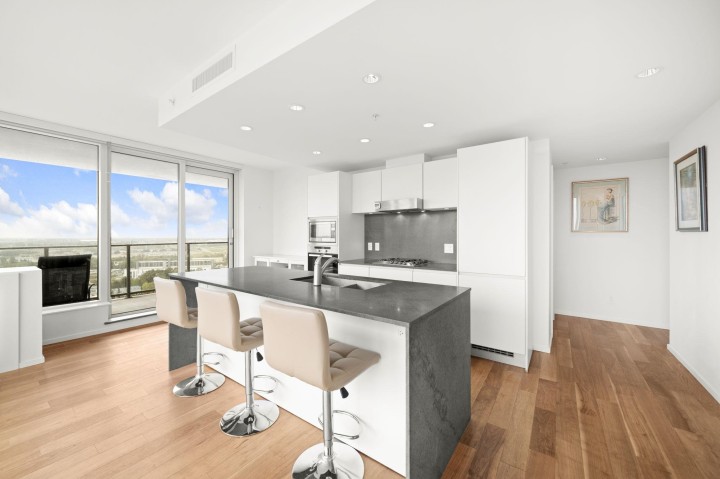 Photo 6 at 1808 - 8555 Granville Street, S.W. Marine, Vancouver West