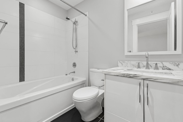 Photo 9 at 5961 Oak Street, South Granville, Vancouver West